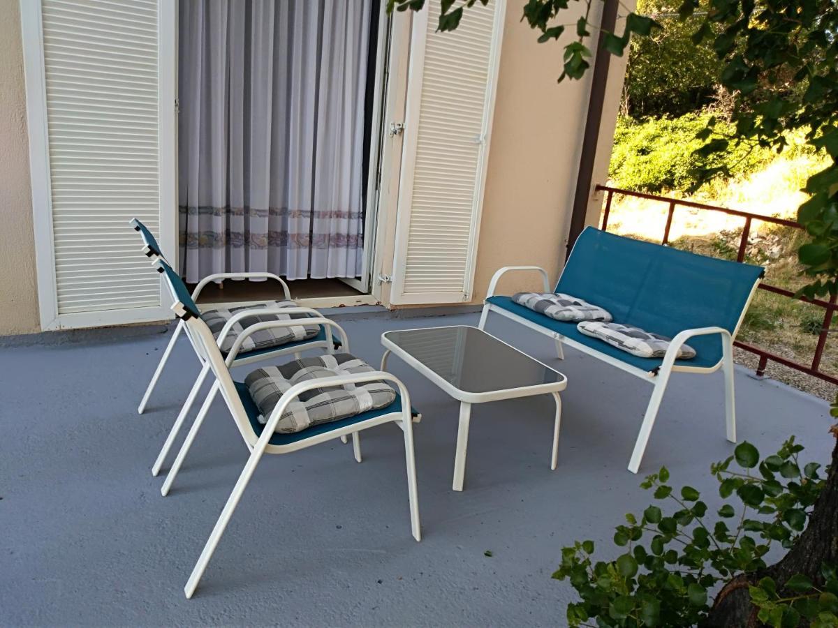 Apartments Claudia Smrika Bagian luar foto