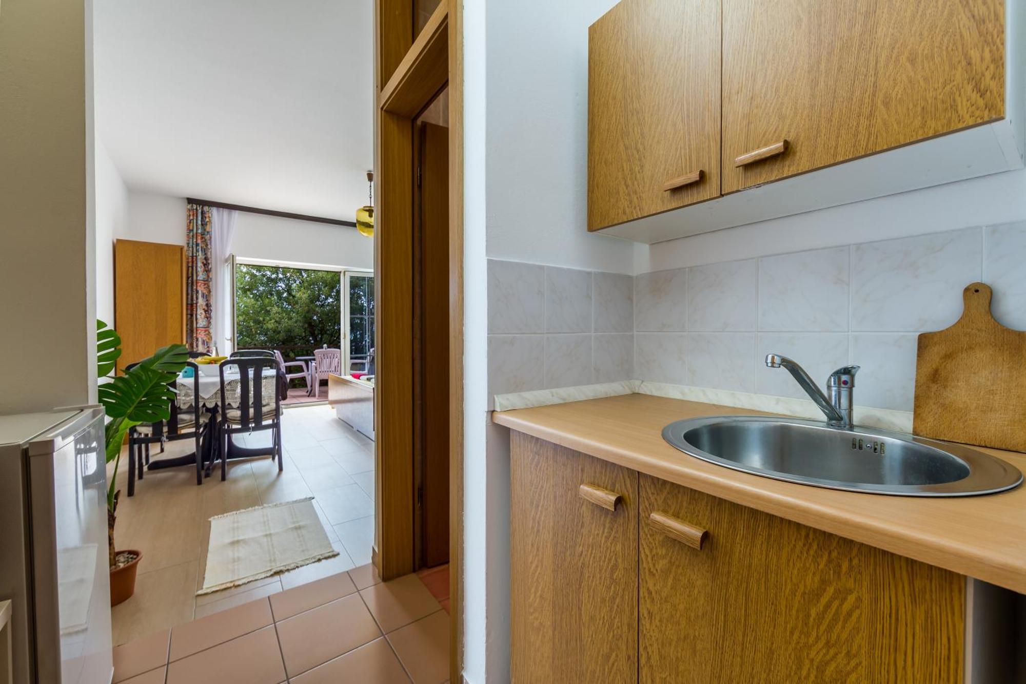 Apartments Claudia Smrika Bagian luar foto