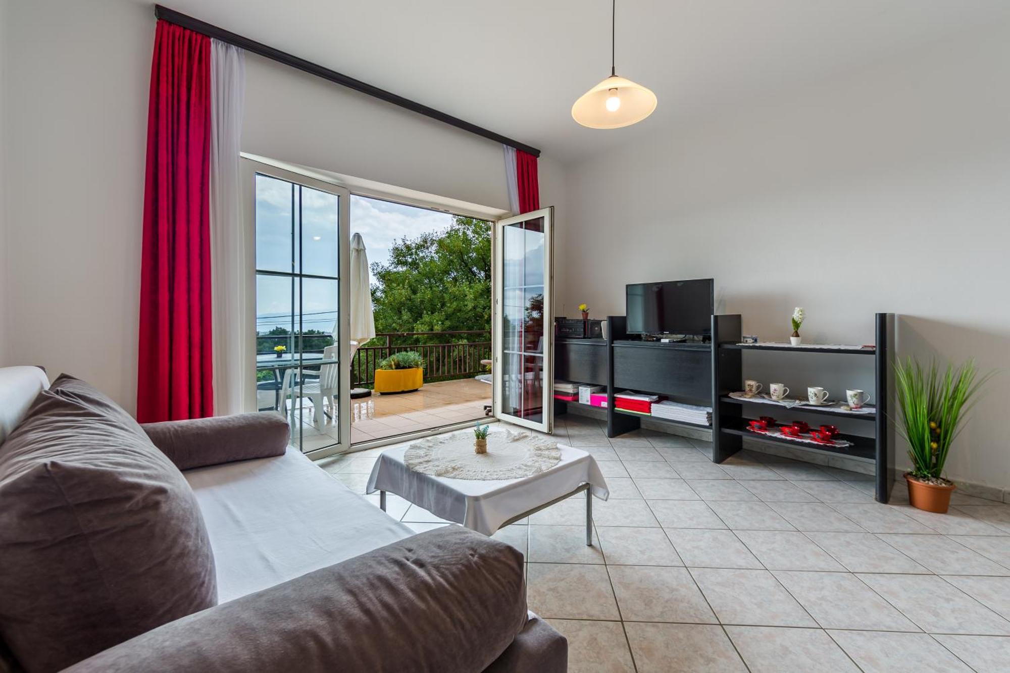 Apartments Claudia Smrika Bagian luar foto