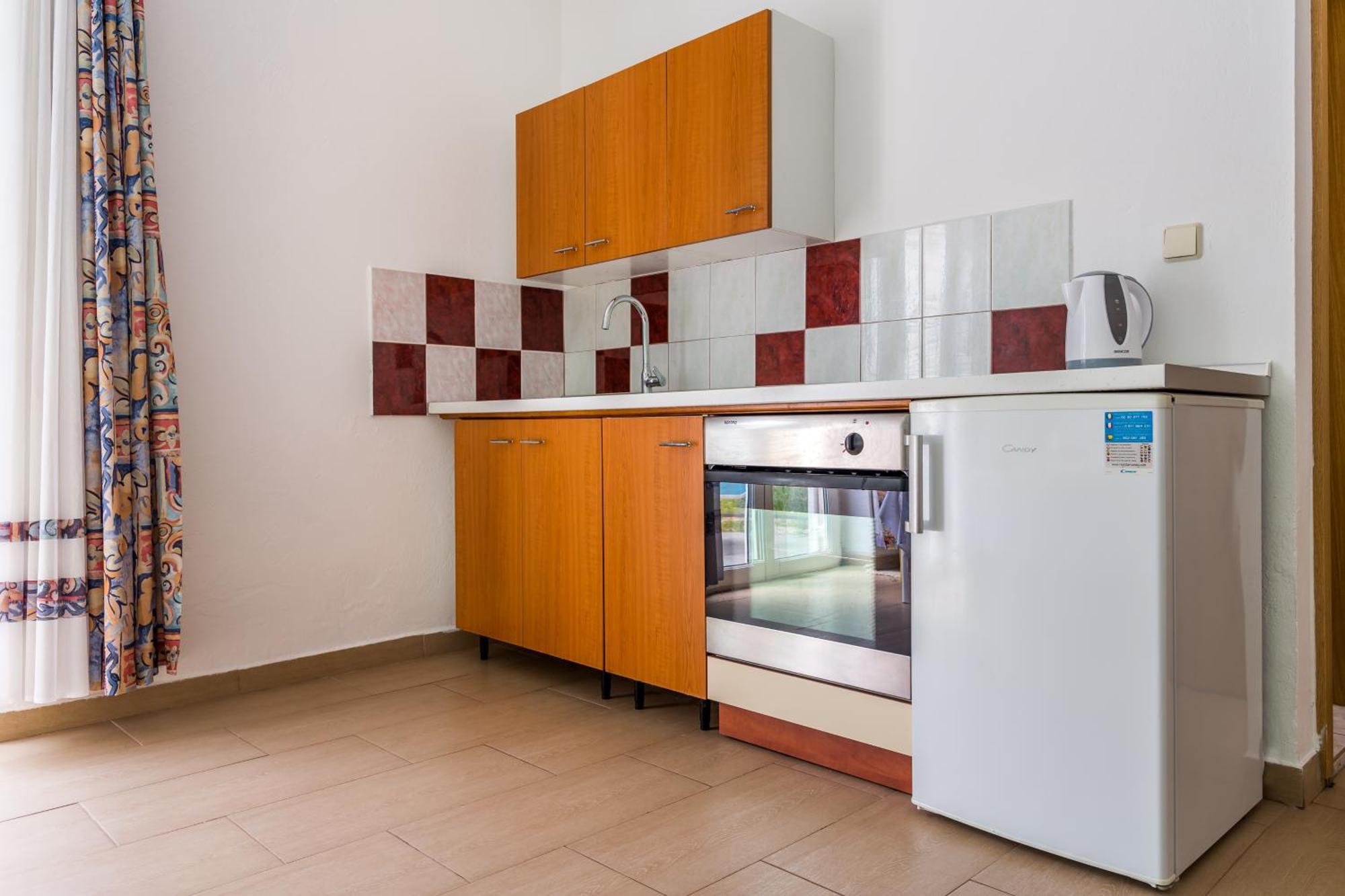 Apartments Claudia Smrika Bagian luar foto