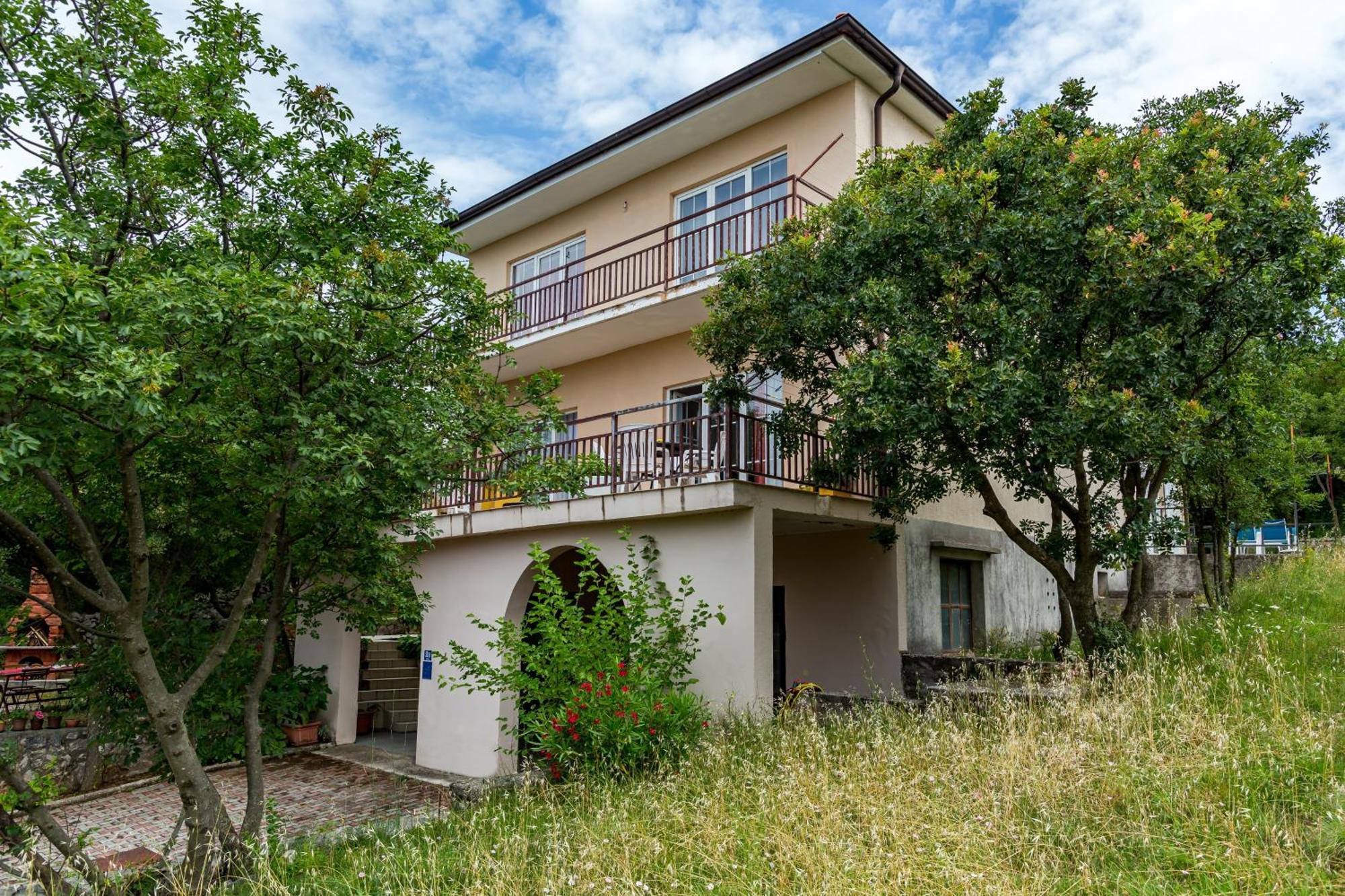 Apartments Claudia Smrika Bagian luar foto